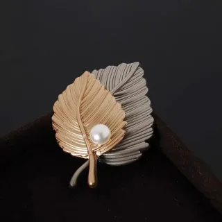 Maple Shape Faux Pearl Vintage Hijab Brooch